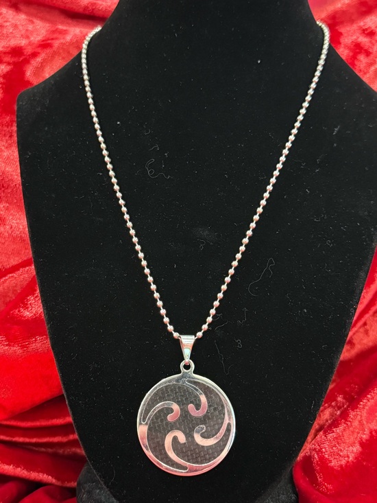 Other - Men’s Stainless Steel Carbon Fiber Celtic Triskele Swirl Pendant Necklace